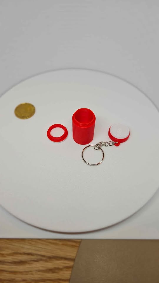 Mini Can-Shaped Keychain – Multi-Color Options Available! - photo 3