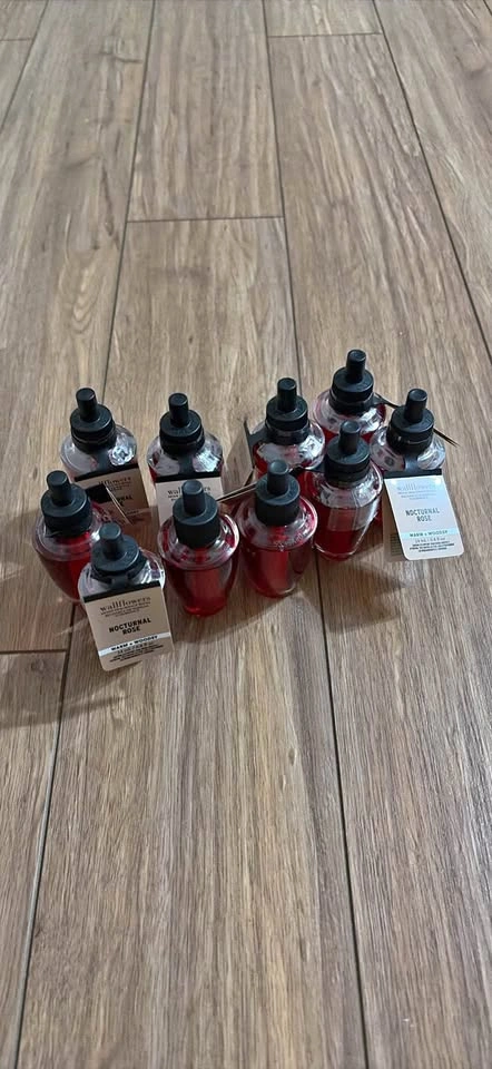 Bath & Body Works Wallflowers - Nocturnal Rose Scent