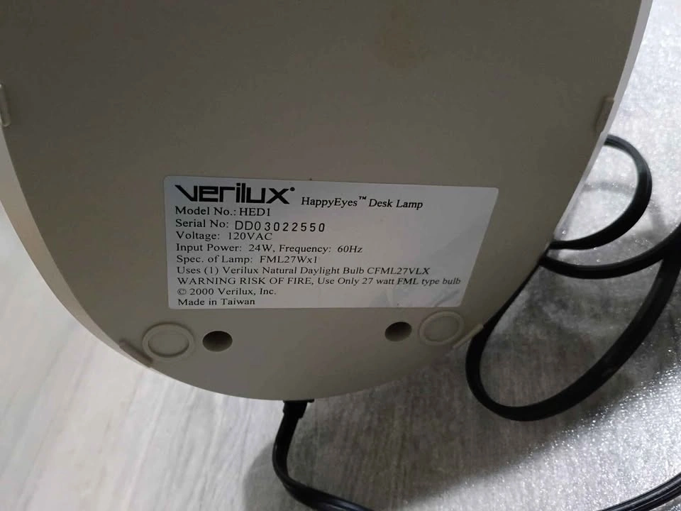 Verilux Full Spectrum Sunlight Simulating Desk Lamp - photo 2