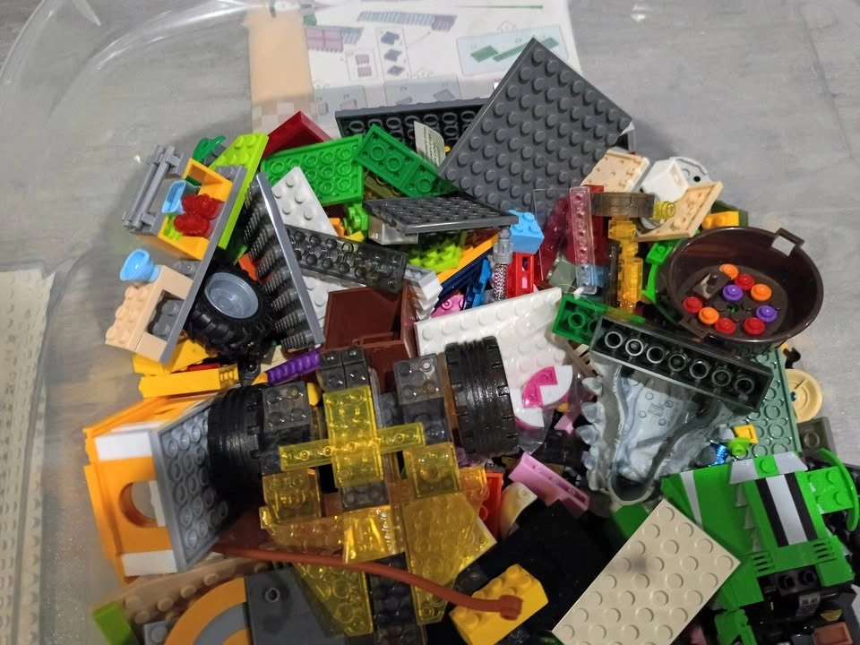 Oyo Sportstoys Jets Hockey Rink & Other Building Blocks Lot - photo 4