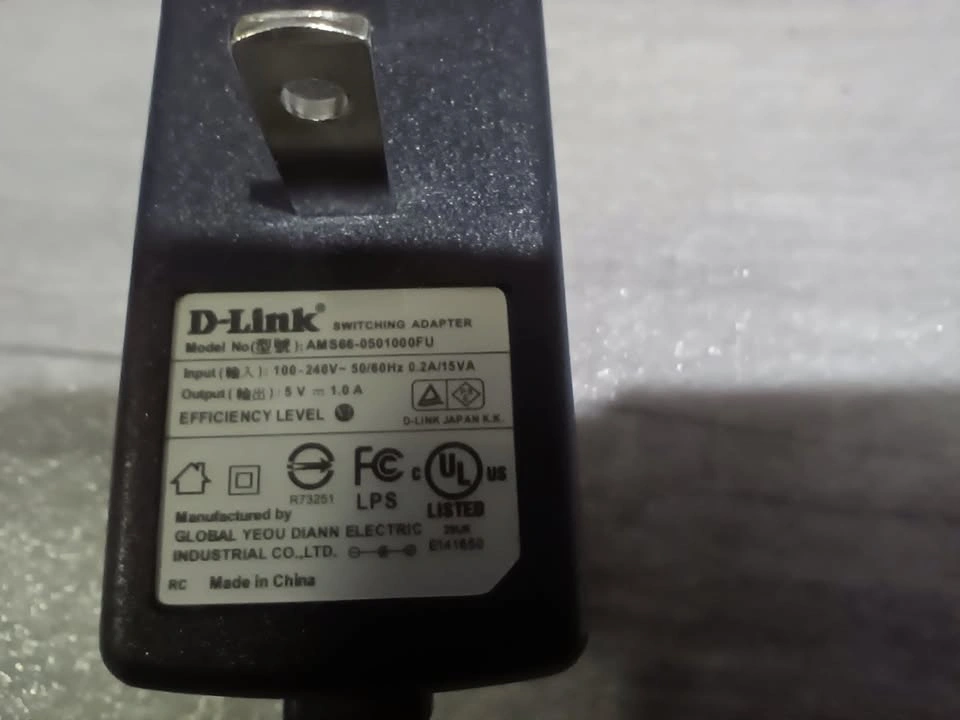 D-Link DGS-105 5 Port Gigabit Ethernet Switch - photo 3