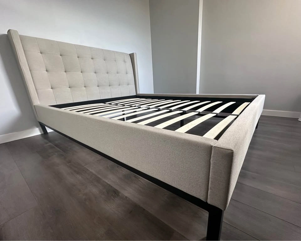 Structube Queen Platform Bed Frame - Tufted Wingback Headboard - photo 2