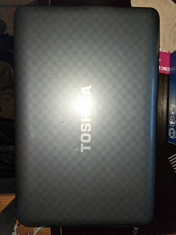 Toshiba Satellite L755-M1NJ Laptop Intel i5 4GB RAM 640GB HDD 15