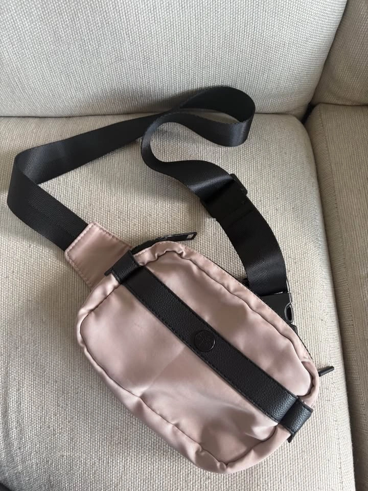 Belt bag - photo 2