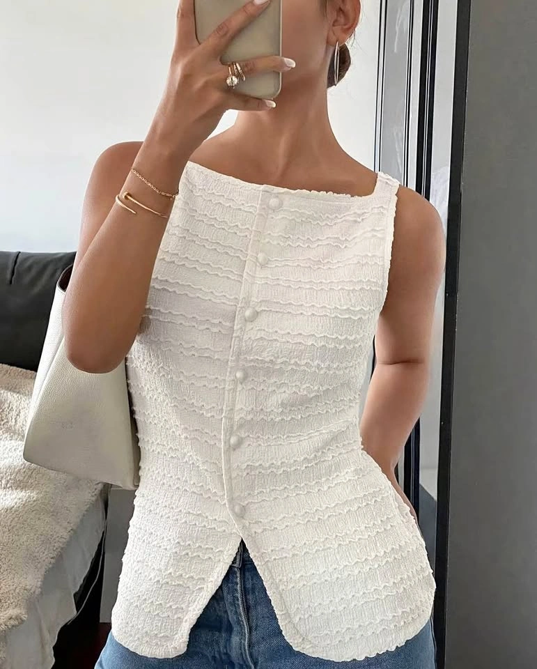 Sleeveless shirt (size L)