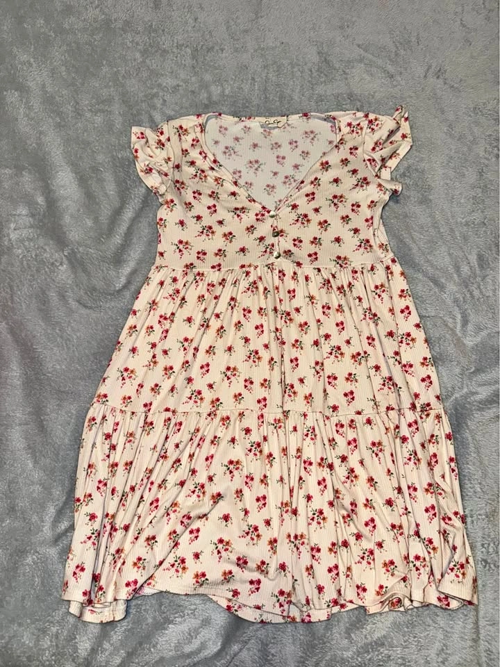 romantic dress (size M)