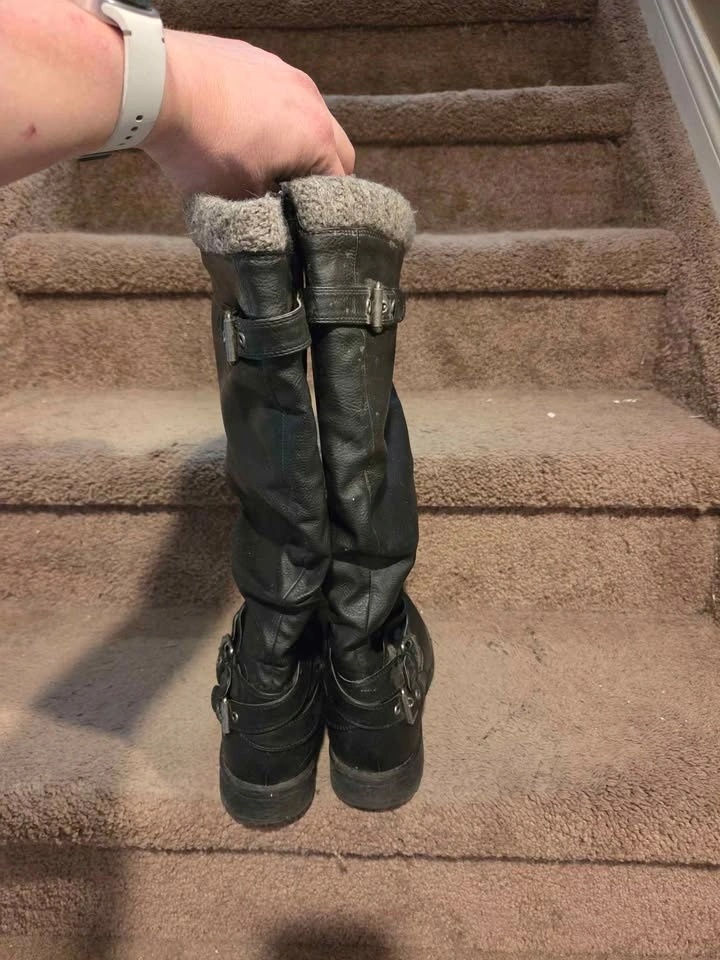 Black Boots with Knit Cuff - Size 7 - photo 3