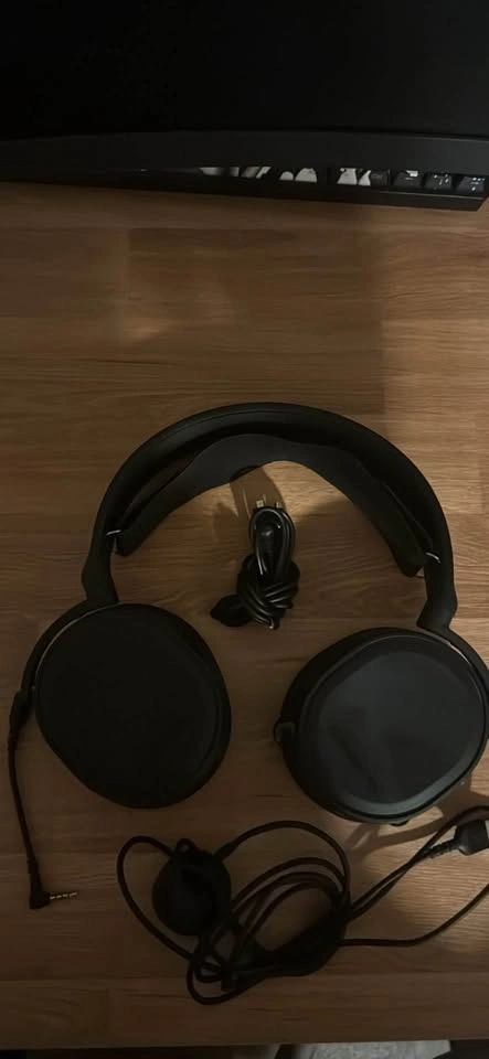 Steel Series Arctis 5 Wired RGB Gaming Headset