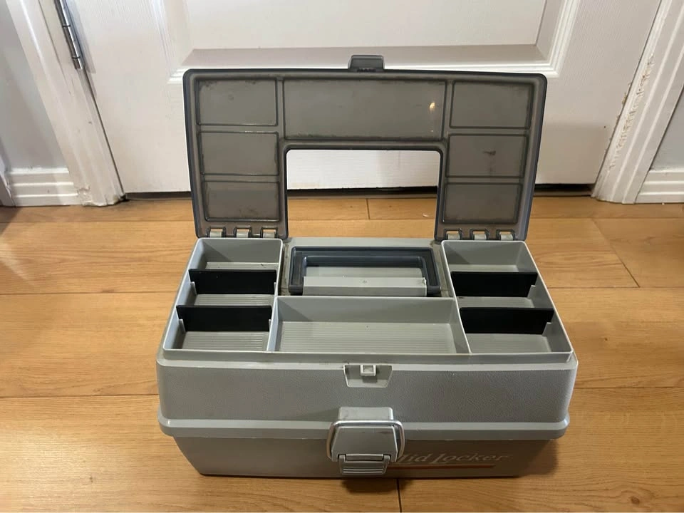 Lid Locker Vintage Tackle Box Fishing Storage Organizer - photo 2