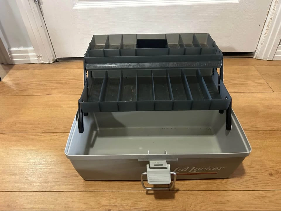 Lid Locker Vintage Tackle Box Fishing Storage Organizer - photo 3