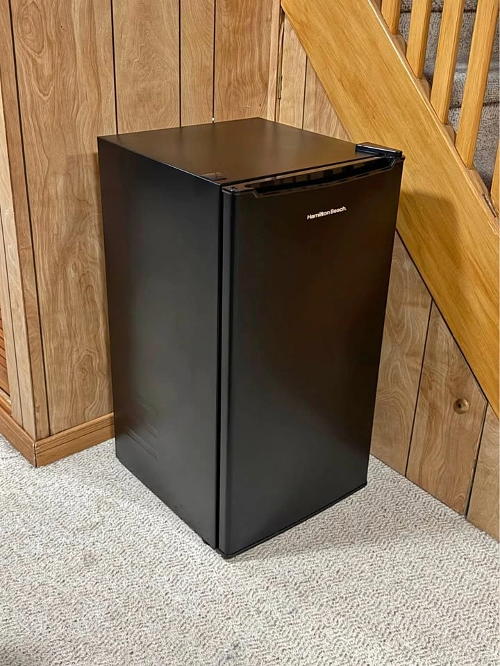 Hamilton Beach Mini Fridge