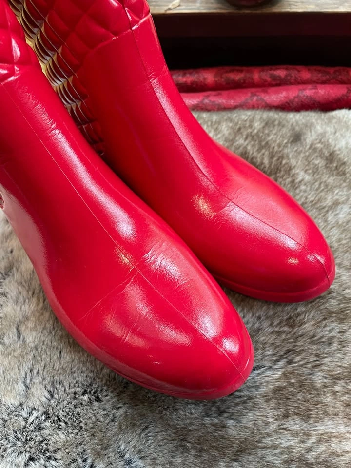 ccilu Red Rain Boots, Waterproof, size 7 - photo 4