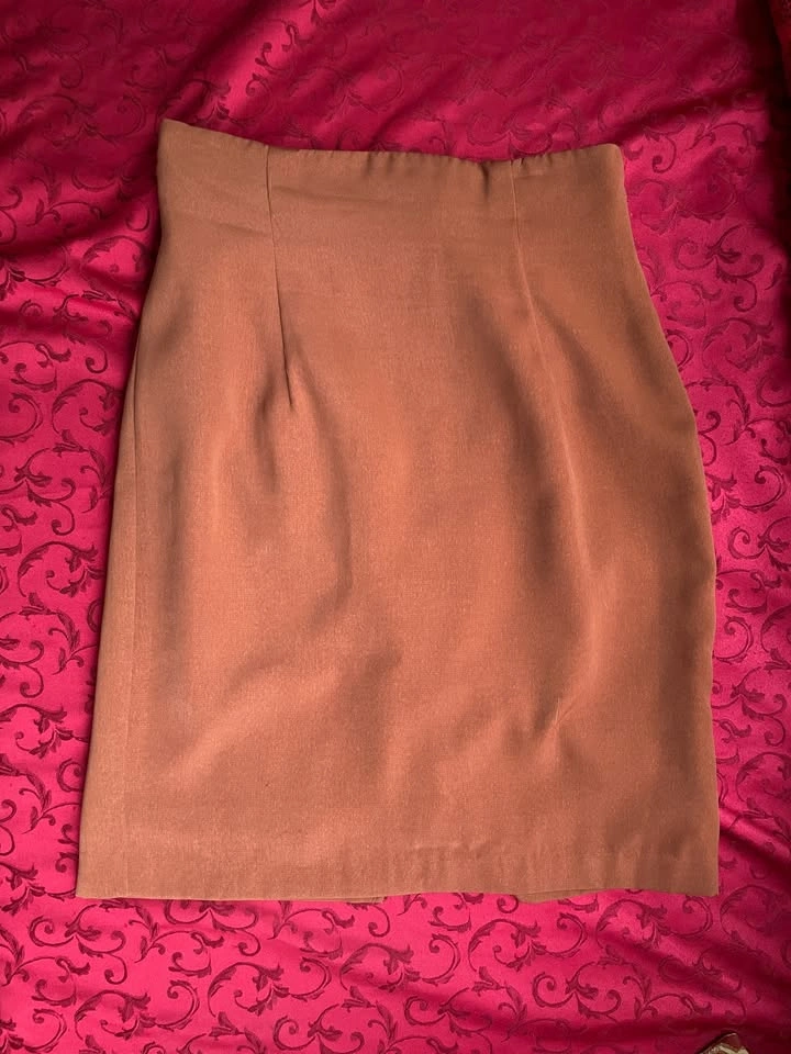 High Art Dusty Brown High-Waisted Skirt, Small