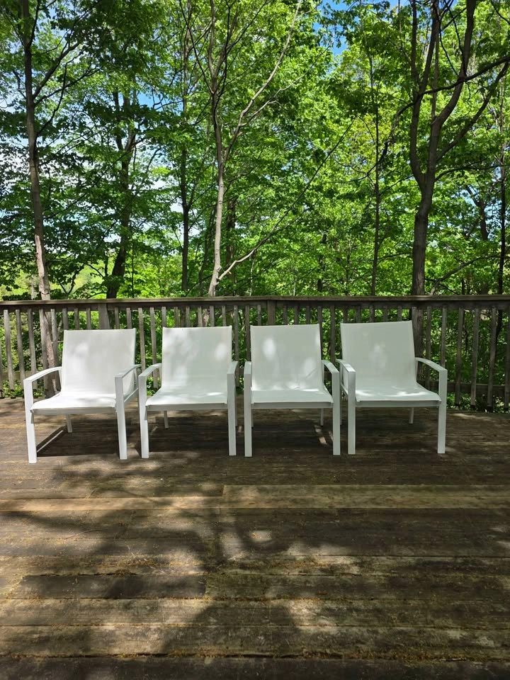 Summer Entertaining! NEW White Commercial Grade Outdoor Dining C