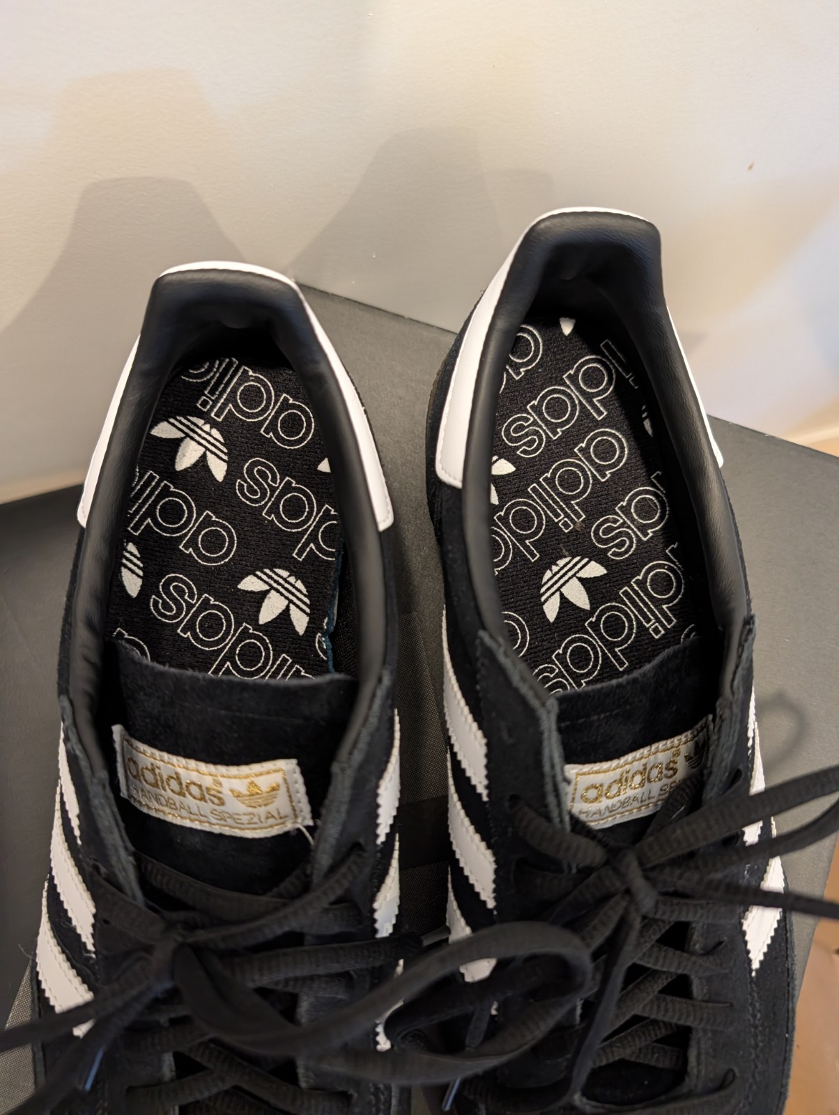 Size 9 - adidas Handball Spezial Black White - photo 3