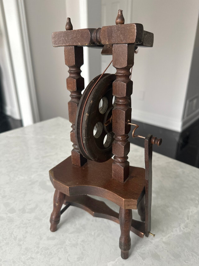 Vintage Miniature Tabletop Spinning Wheel Model