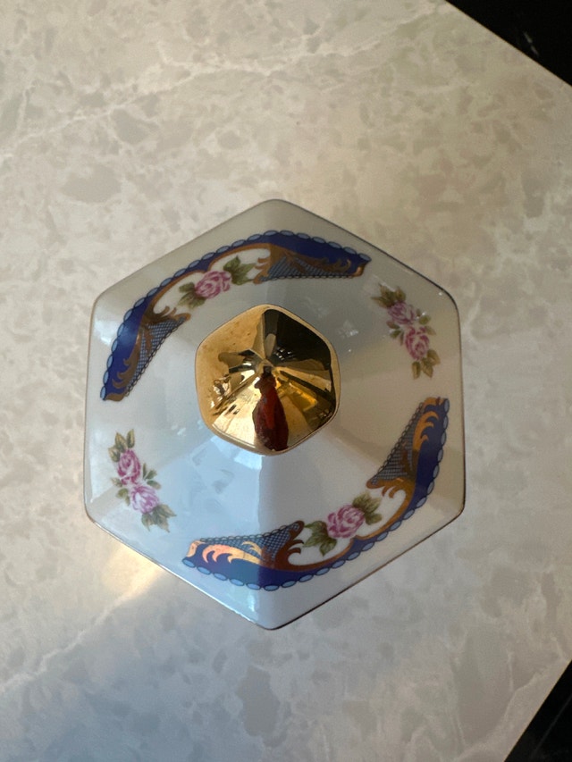 Limoges Vintage Hexagonal Porcelain Ginger Jar - photo 4