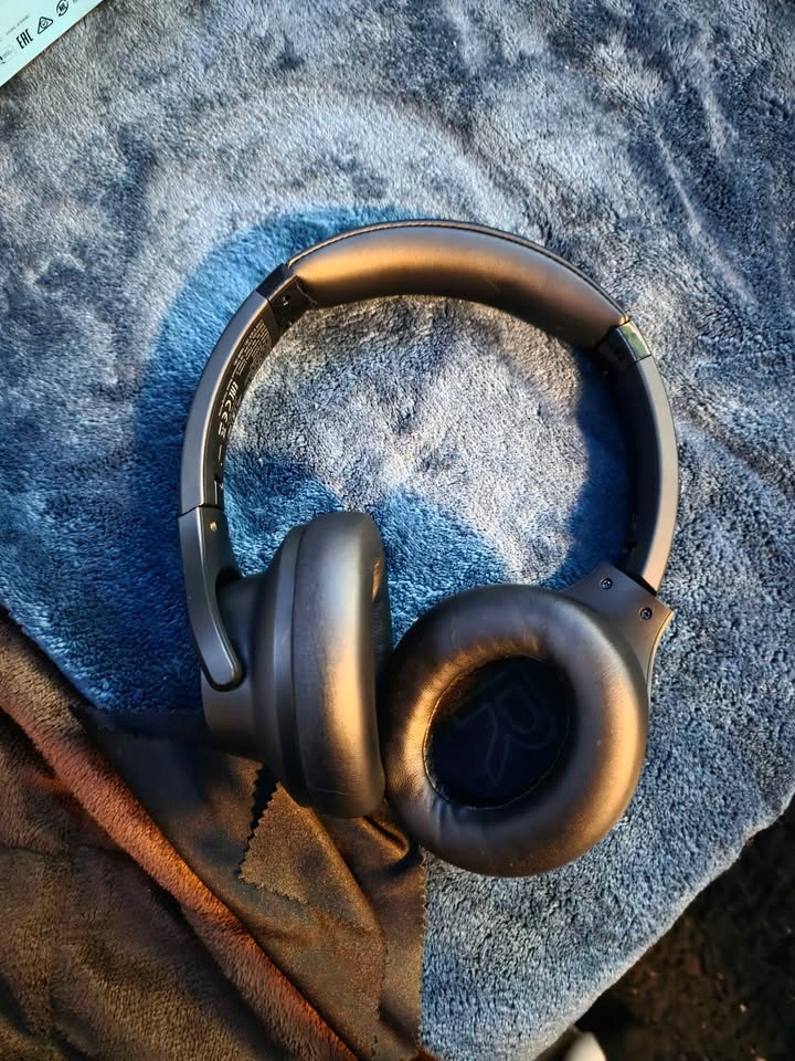 Soundcore Q20i Wireless Noise Cancelling Headphones - photo 2