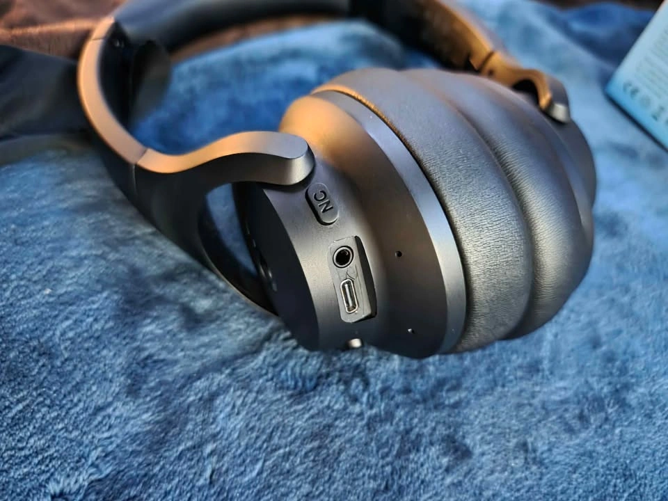 Soundcore Q20i Wireless Noise Cancelling Headphones - photo 4