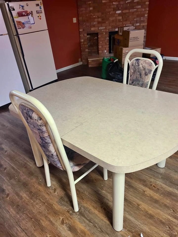 Dining Table with 4 Chairs