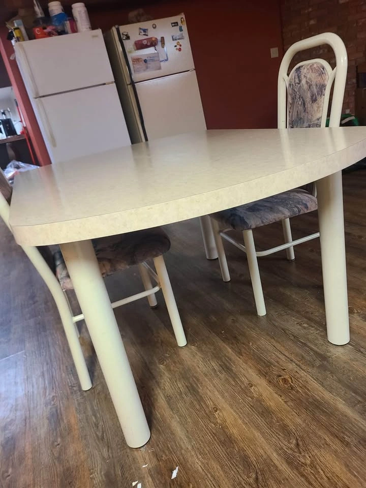 Dining Table with 4 Chairs - photo 3