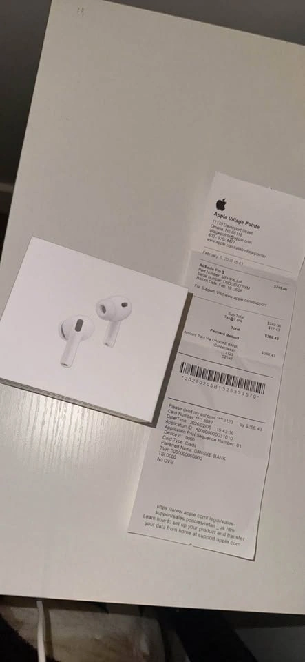 Headphones with receipts