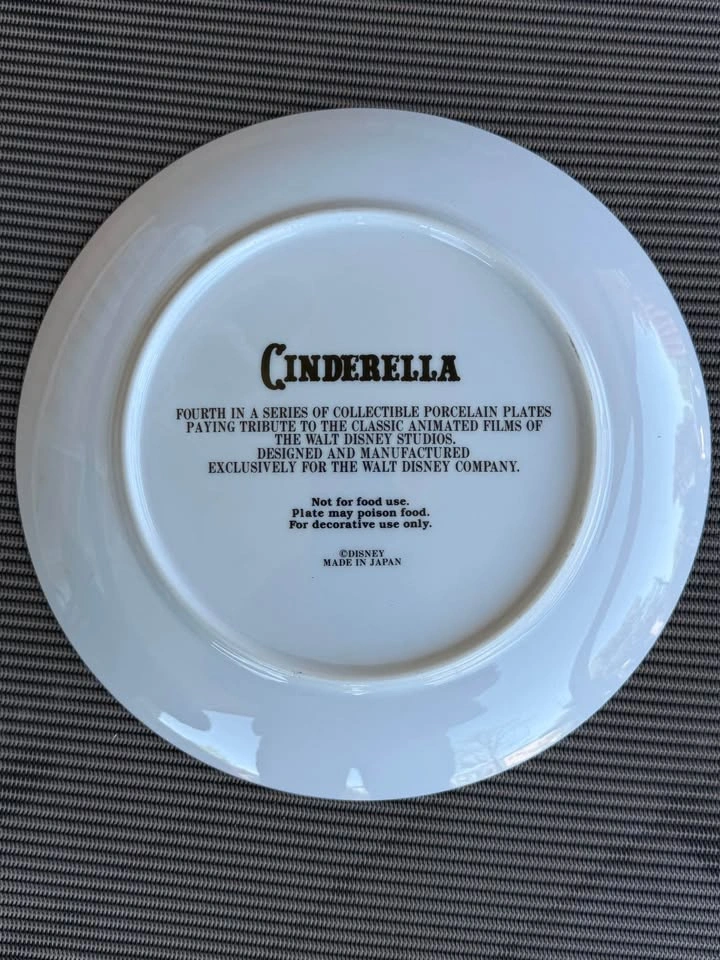 Disney Princess Commemorative Plates - Cinderella & Beauty and t - photo 4