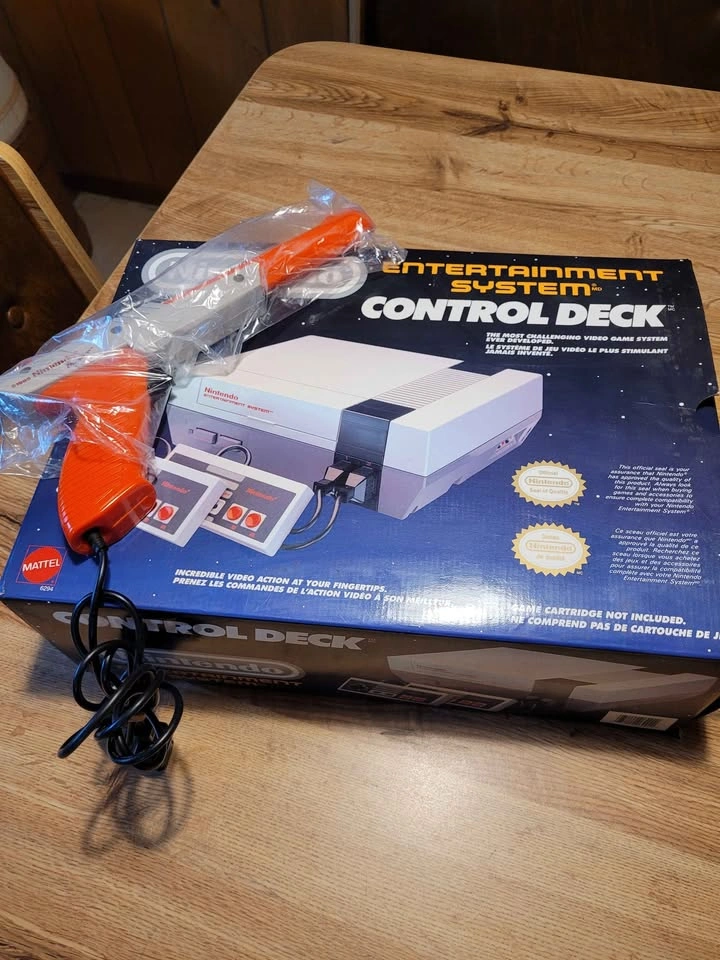 Nintendo NES Control Deck Console Bundle - photo 3