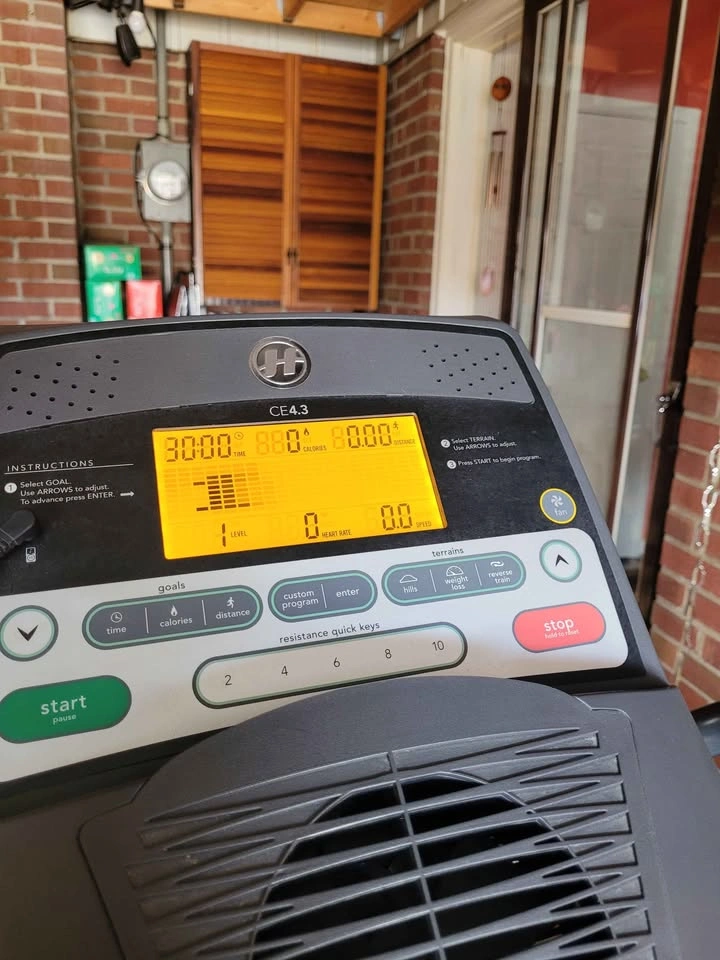Elliptical machine - photo 3