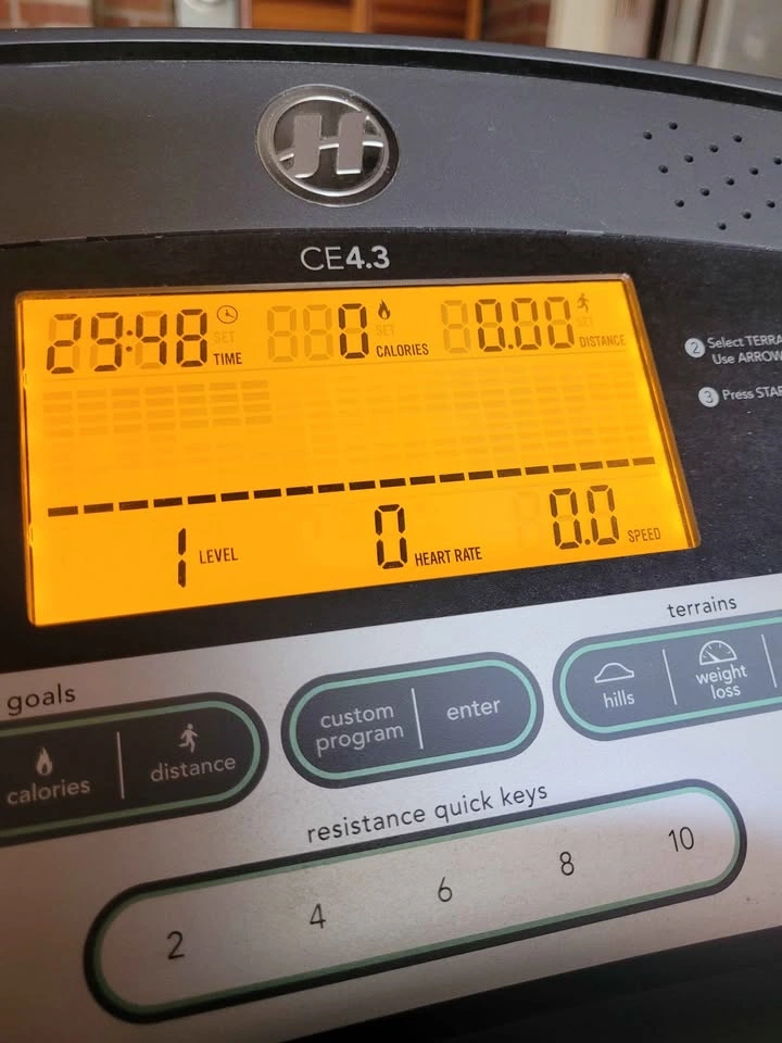 Elliptical machine - photo 4