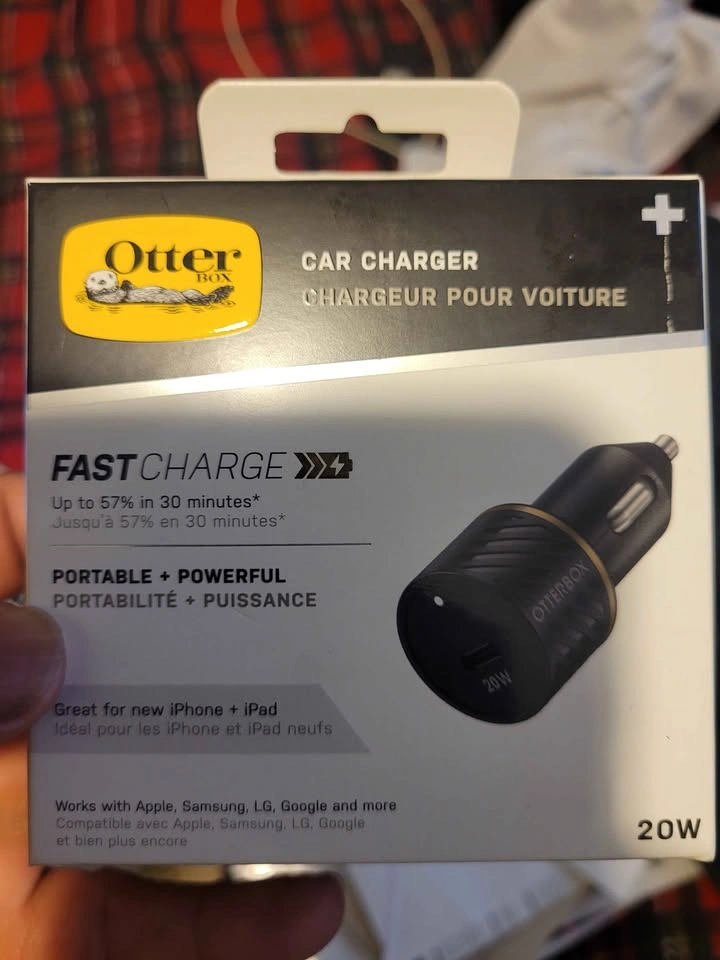 Otterbox Fast Charging Car Charger - photo 3