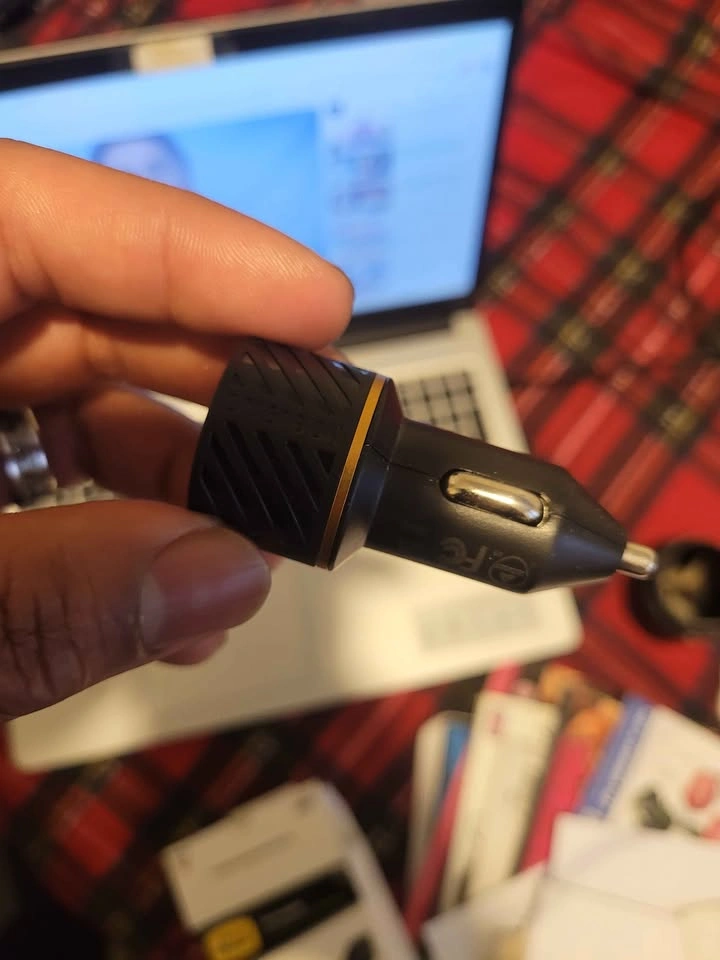 Otterbox Fast Charging Car Charger - photo 4