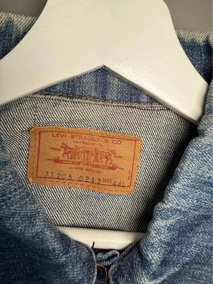 Levi's Denim Jacket 44L - photo 3