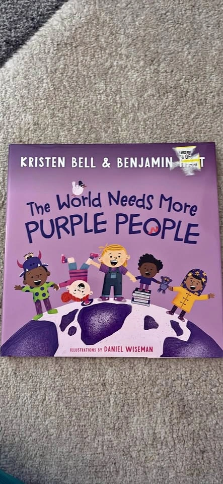 The World Needs More Purple People by Kristen Bell - Kids hardco