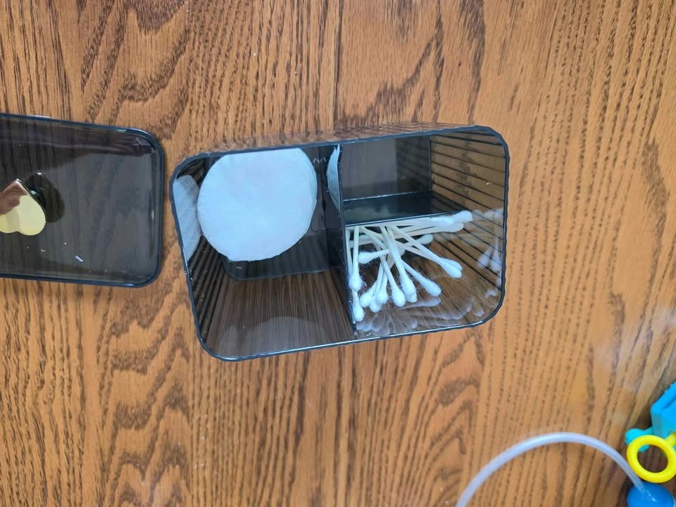 Q-tip holder - photo 2