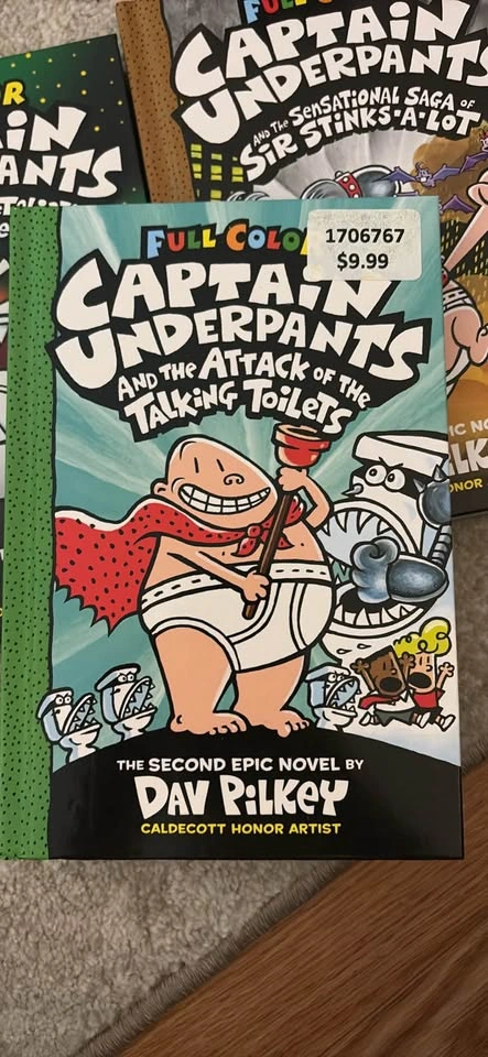 Captain Underpants Books - Lot of 3 - photo 2