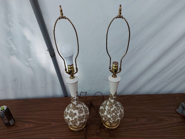 2 Matching Tri Lights Brass Table Lamps - photo 3