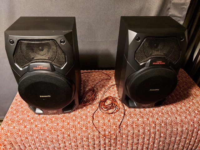 Panasonic Stereo Speakers - Bookshelf, 6 Ohm, 100 Watt