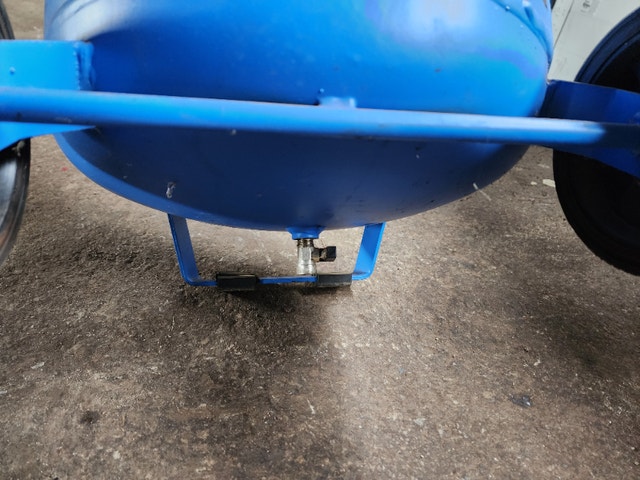 Mastercraft Portable Air Compressor 10 GAL 2HP - photo 2