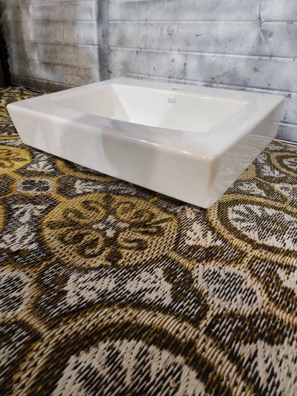 White American Standard Sink - 24'' x 18'' x 5'' - photo 4