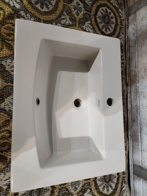 White American Standard Sink - 24'' x 18'' x 5'' - photo 5