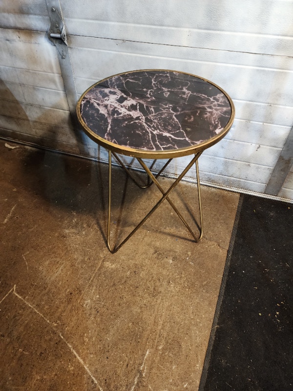 Glass Table - Granite Texture Circle