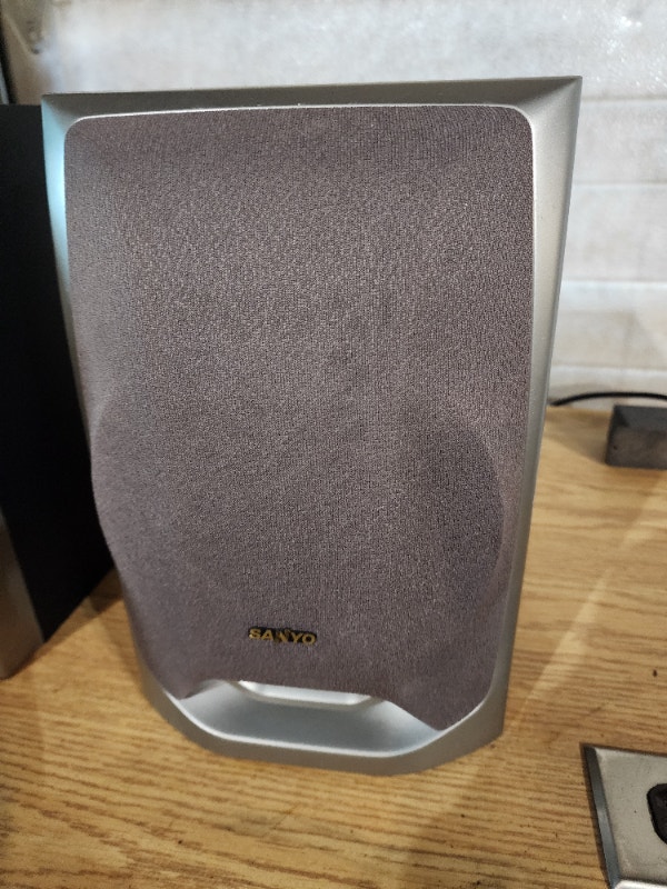 Sanyo Silver Bookshelf Speakers 25W 4 OHM SX-F190 - photo 2