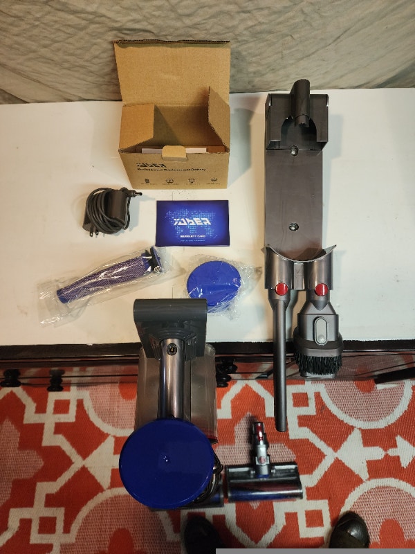 Dyson V8 Cordless Vacuum Cleaner w/ Upgraded Battery & Filter - photo 5