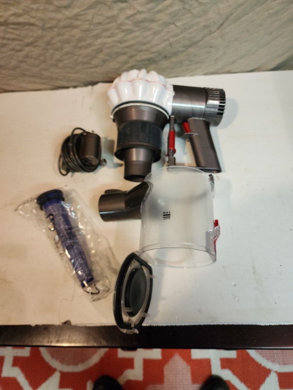 Dyson V6 Silver Vacuum Cleaner ONLY Refurbished - photo 2