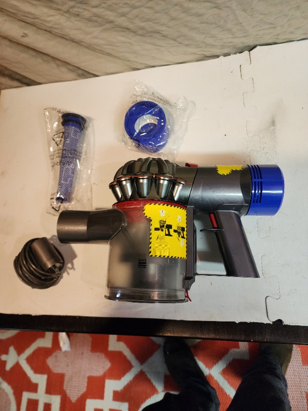 Dyson V8 Silver Vacuum Cleaner ONLY Refurbished Cordless