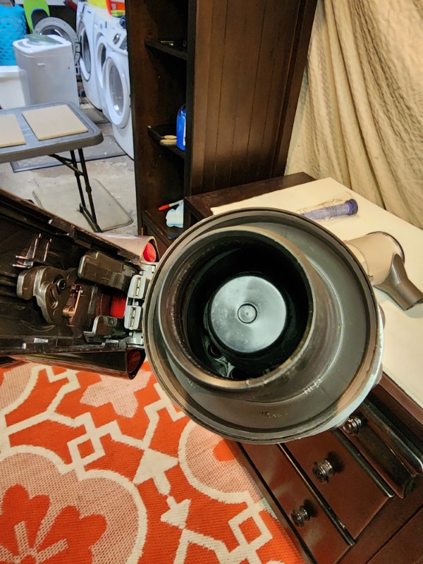 Dyson V8 Silver Vacuum Cleaner ONLY Refurbished Cordless - photo 3