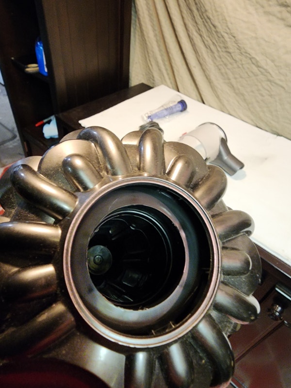 Dyson V8 Silver Vacuum Cleaner ONLY Refurbished Cordless - photo 4