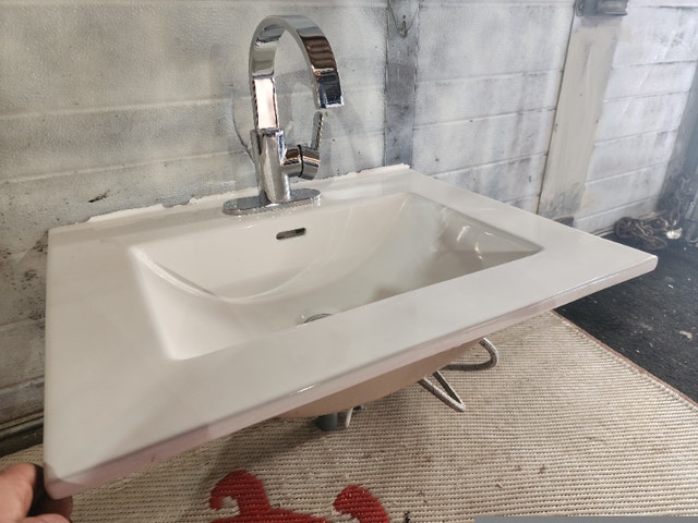 White Solid Ceramic Sink & Tap - photo 2