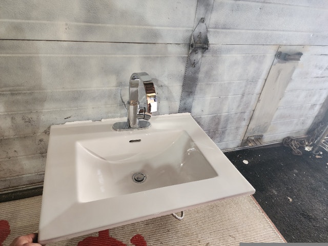 White Solid Ceramic Sink & Tap - photo 4